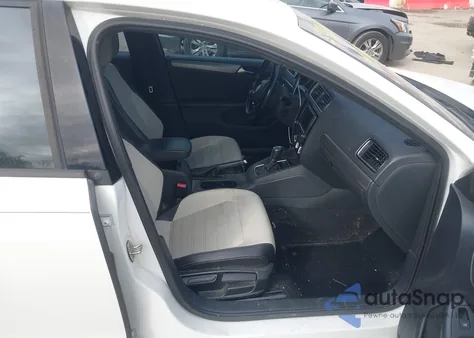 2016 Volkswagen Jetta 1.8T Sport from USA, damaged, VIN 3VWD17AJ9GM274008